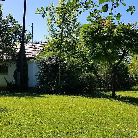 - A Little House In The * Σίοφοκ