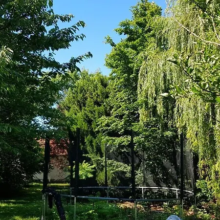 - A Little House In The Σίοφοκ