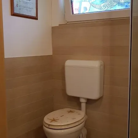 - A Little House In The Σπίτι διακοπών