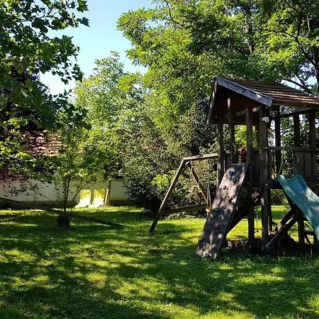 Σπίτι διακοπών - A Little House In The